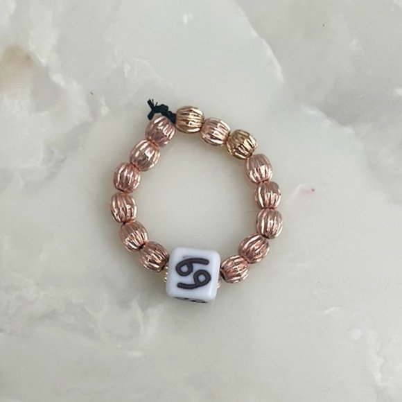 "CANCER" HOROSCOPE GOLD BEADED RING (ONE SIZE) - Picture 1 of 2